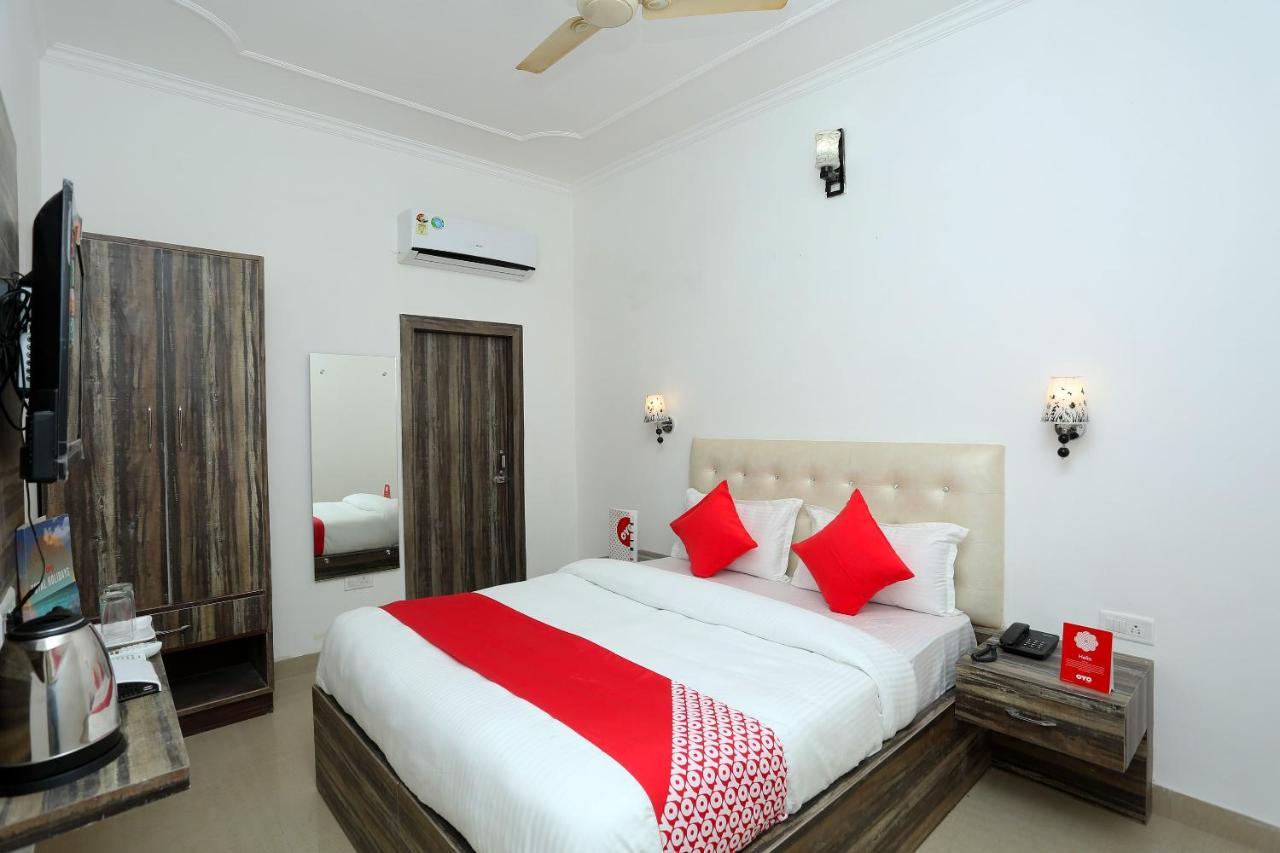 Oyo 16544 Bella Vista By Jordan Hotel อัครา ภายนอก รูปภาพ