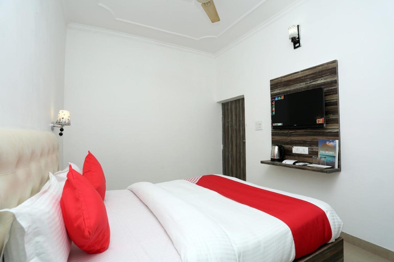 Oyo 16544 Bella Vista By Jordan Hotel อัครา ภายนอก รูปภาพ