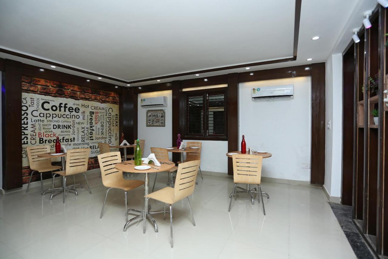 Oyo 16544 Bella Vista By Jordan Hotel อัครา ภายนอก รูปภาพ